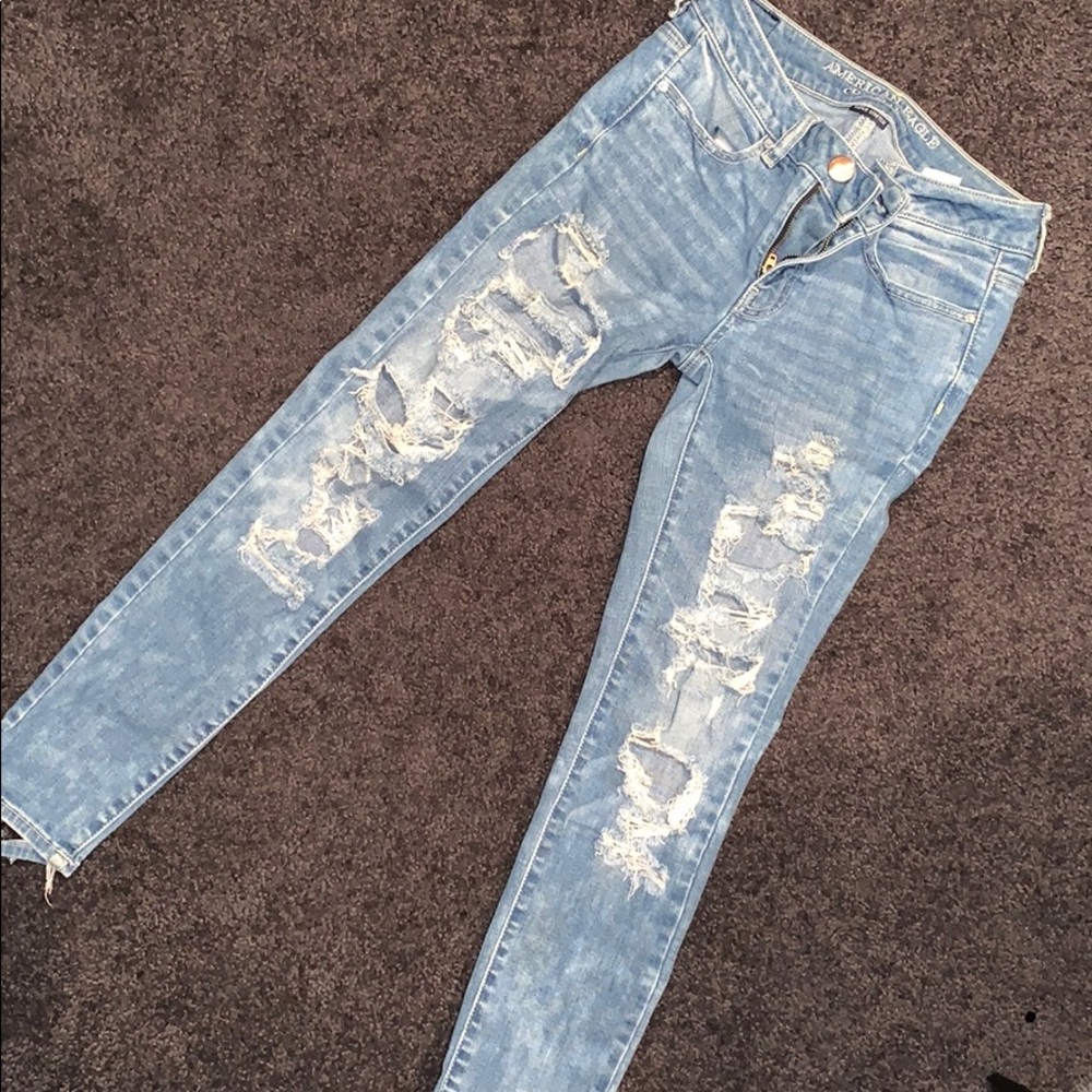 DESTRESSED JEANS